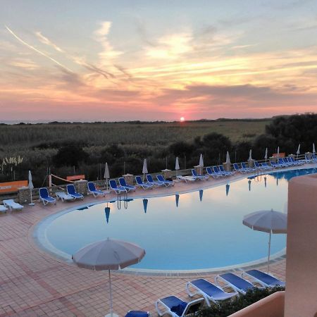 Arenas De Son Bou Hotel Bagian luar foto
