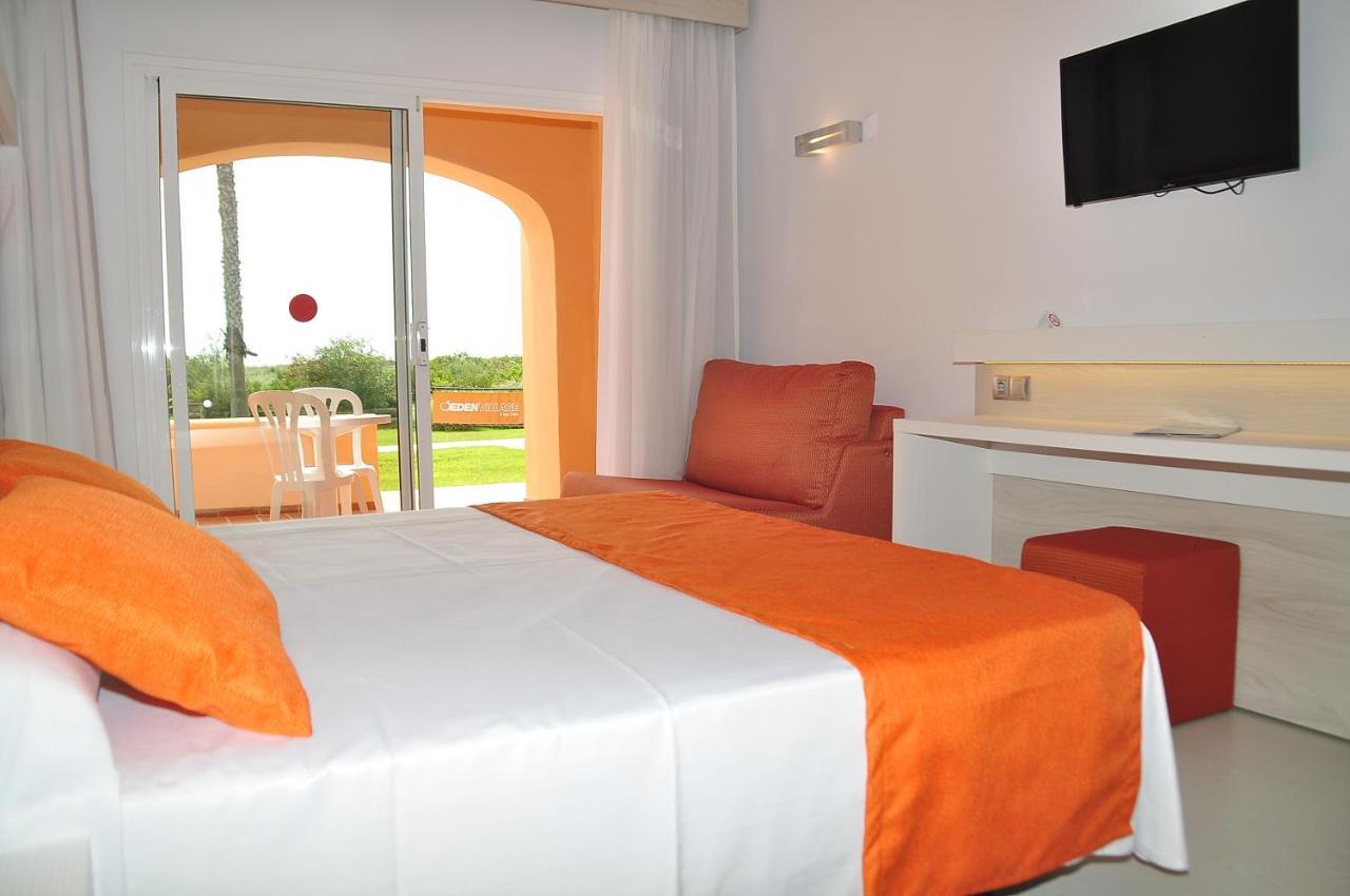Arenas De Son Bou Hotel Bagian luar foto