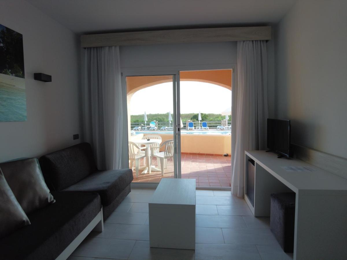 Arenas De Son Bou Hotel Bagian luar foto
