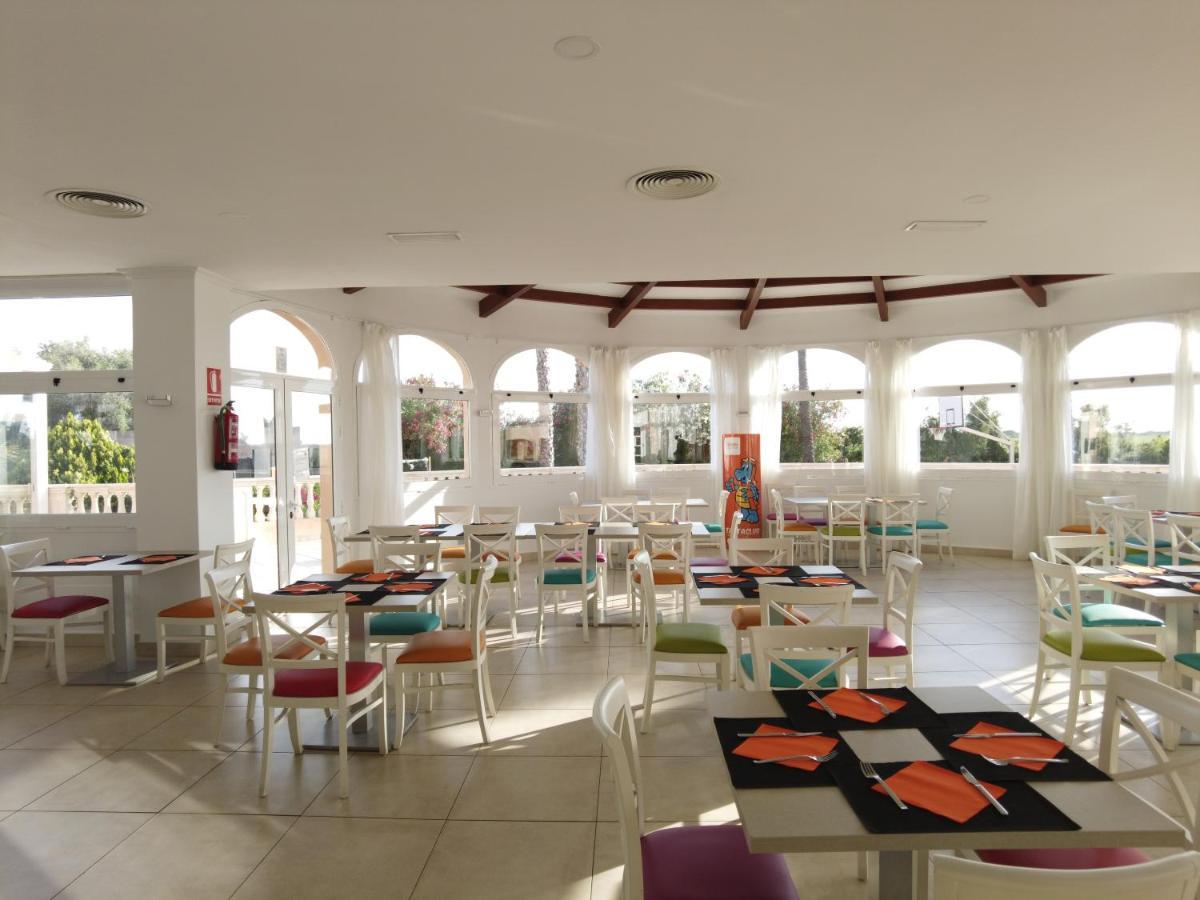 Arenas De Son Bou Hotel Bagian luar foto