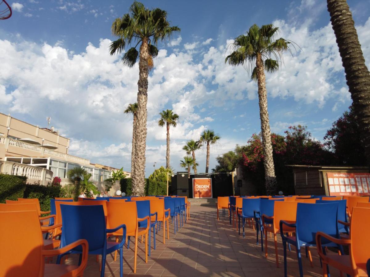 Arenas De Son Bou Hotel Bagian luar foto