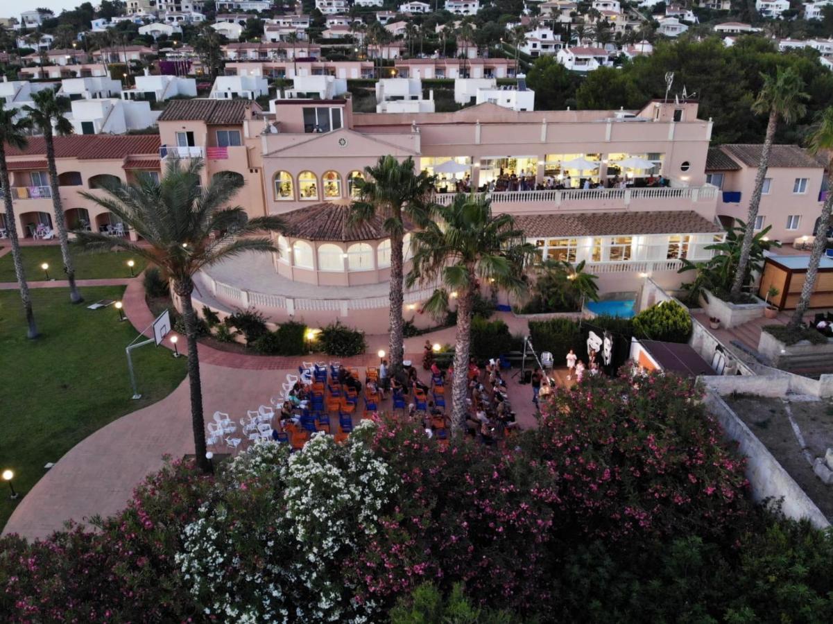 Arenas De Son Bou Hotel Bagian luar foto