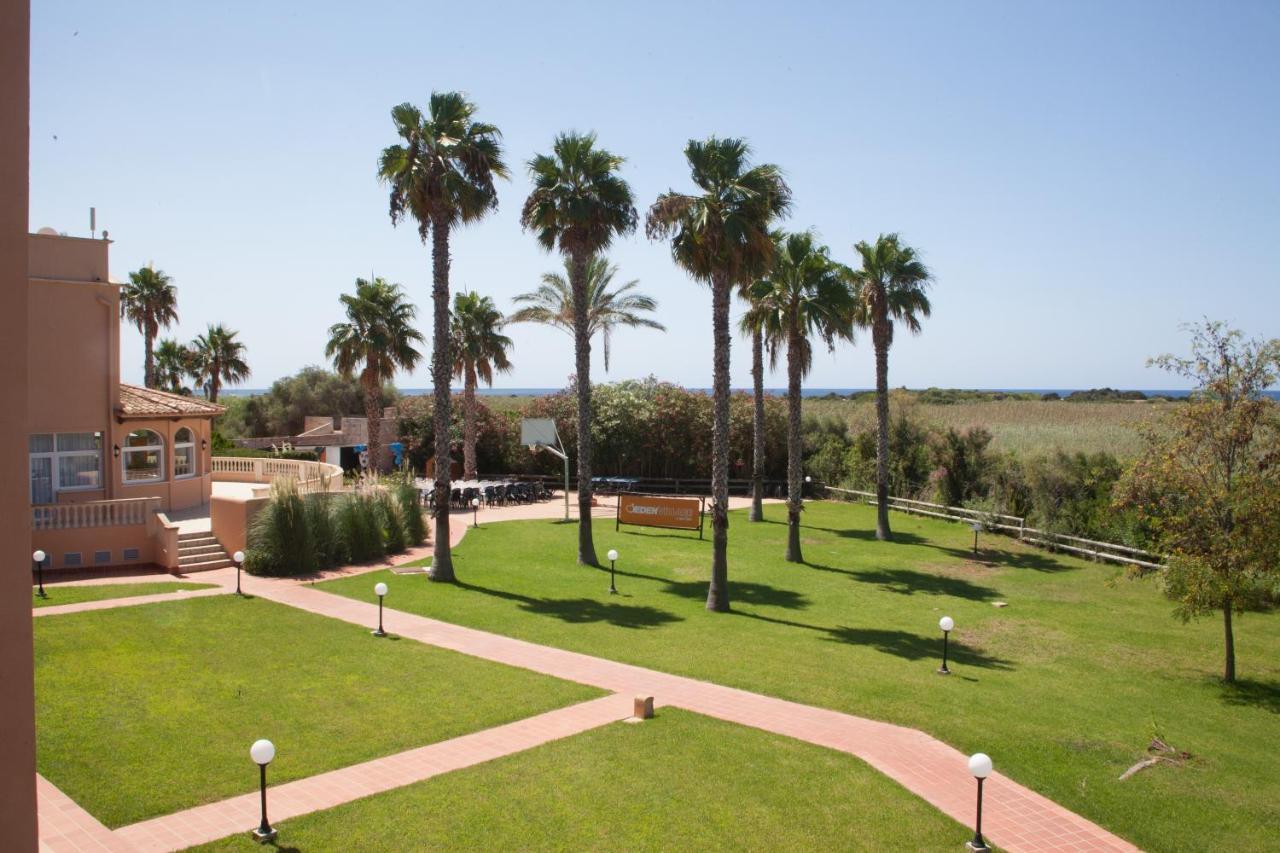 Arenas De Son Bou Hotel Bagian luar foto