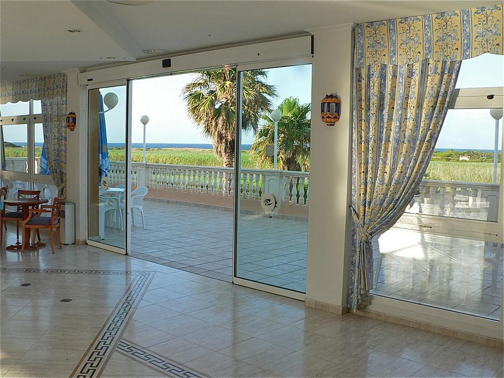 Arenas De Son Bou Hotel Bagian luar foto
